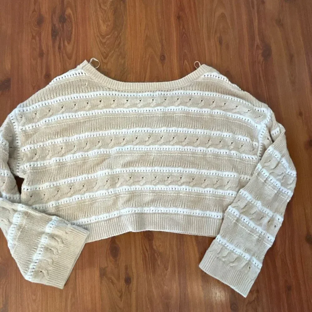 Hollister cropped oversized knit beige white sweater size m - Picture 3 of 4